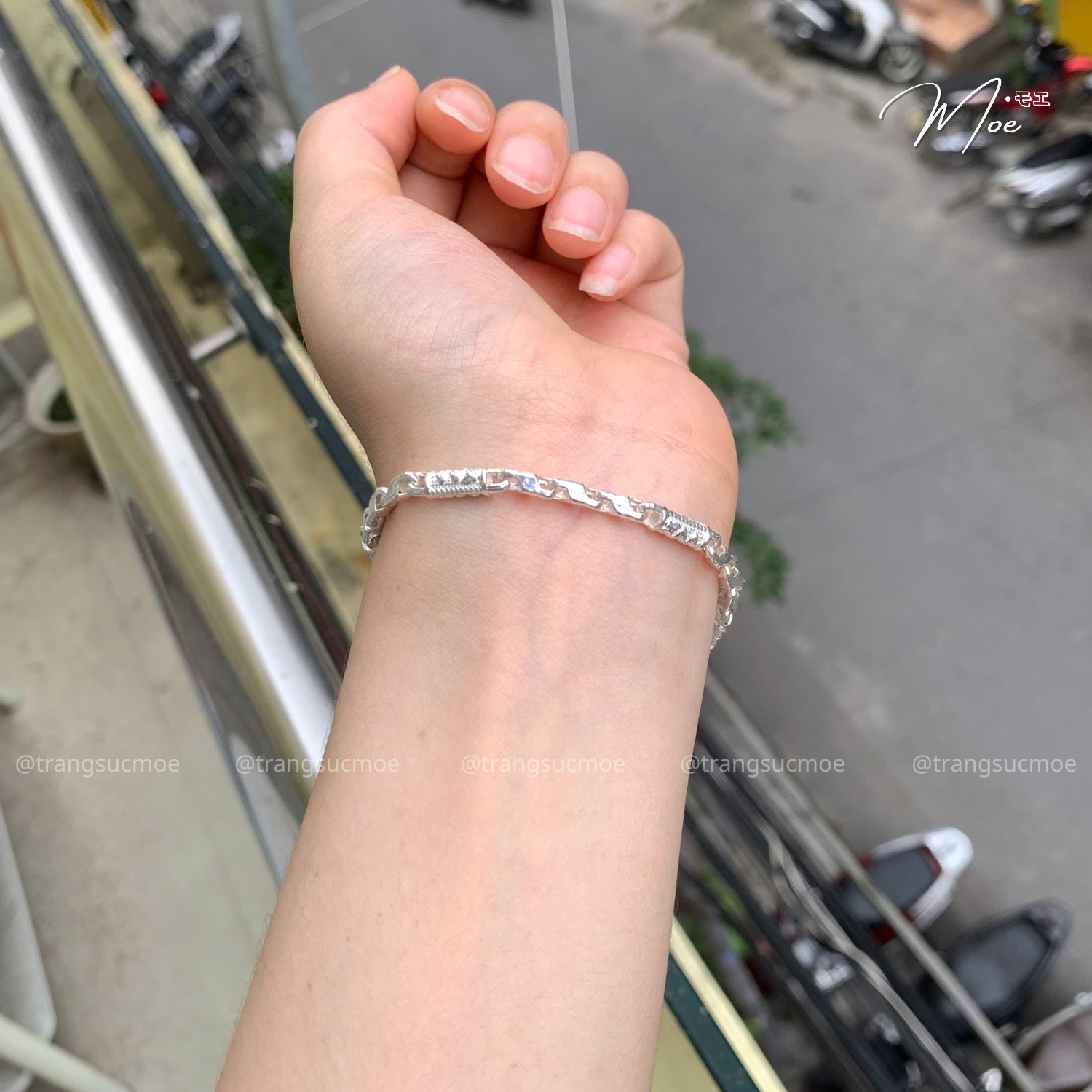 Men's Dragon Engraved Tube Bracelet