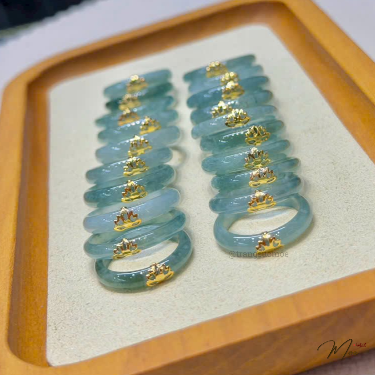 Natural Blue Jade Lotus Ring – 10K Gold