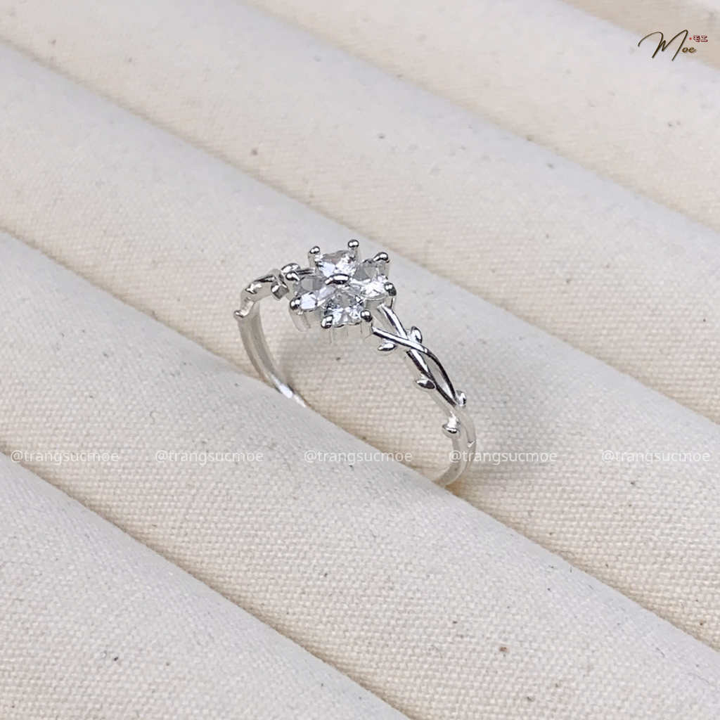 Crystal Four-Leaf Clover Women's Ring – S925 Silver