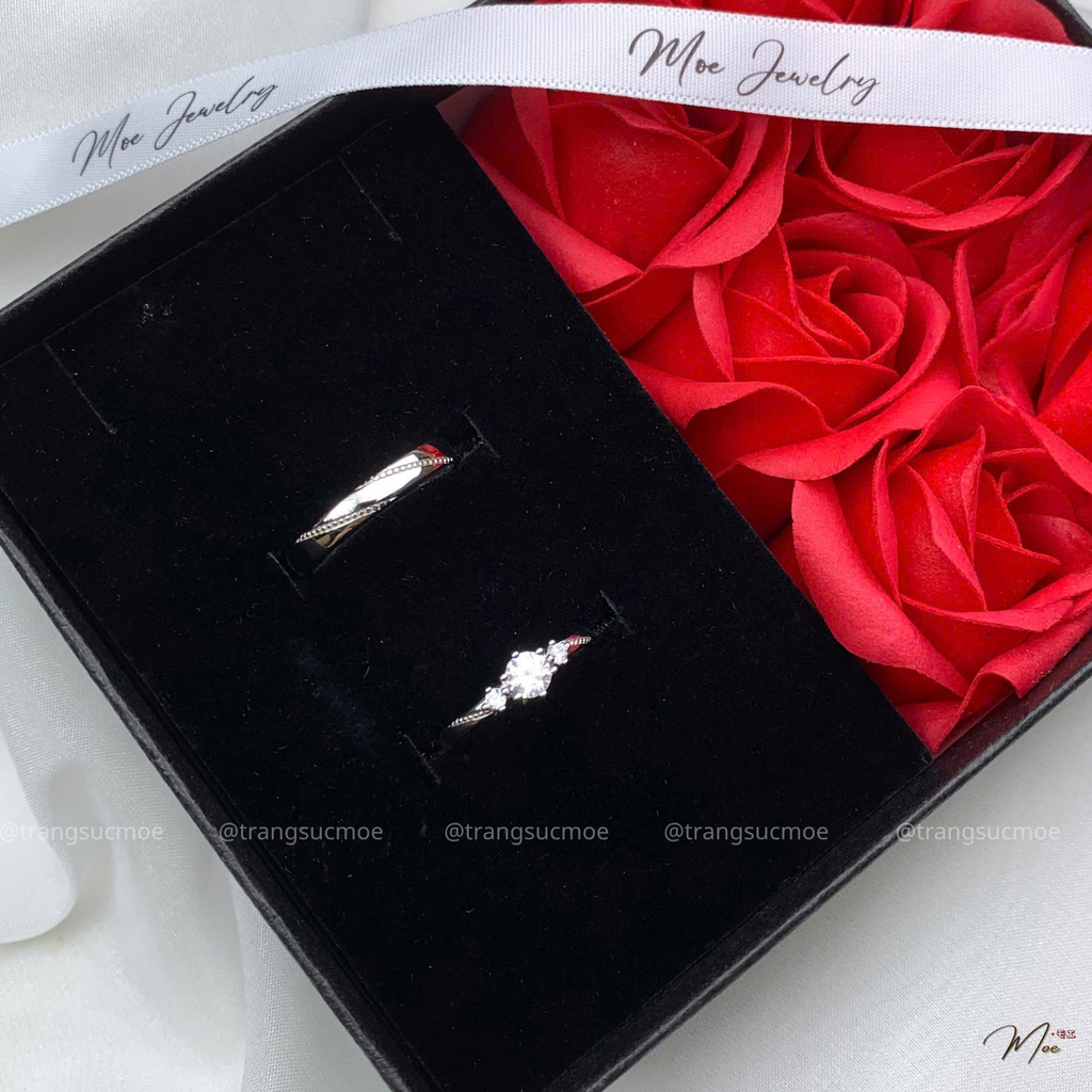 Crystal Stone Striped Couple Ring