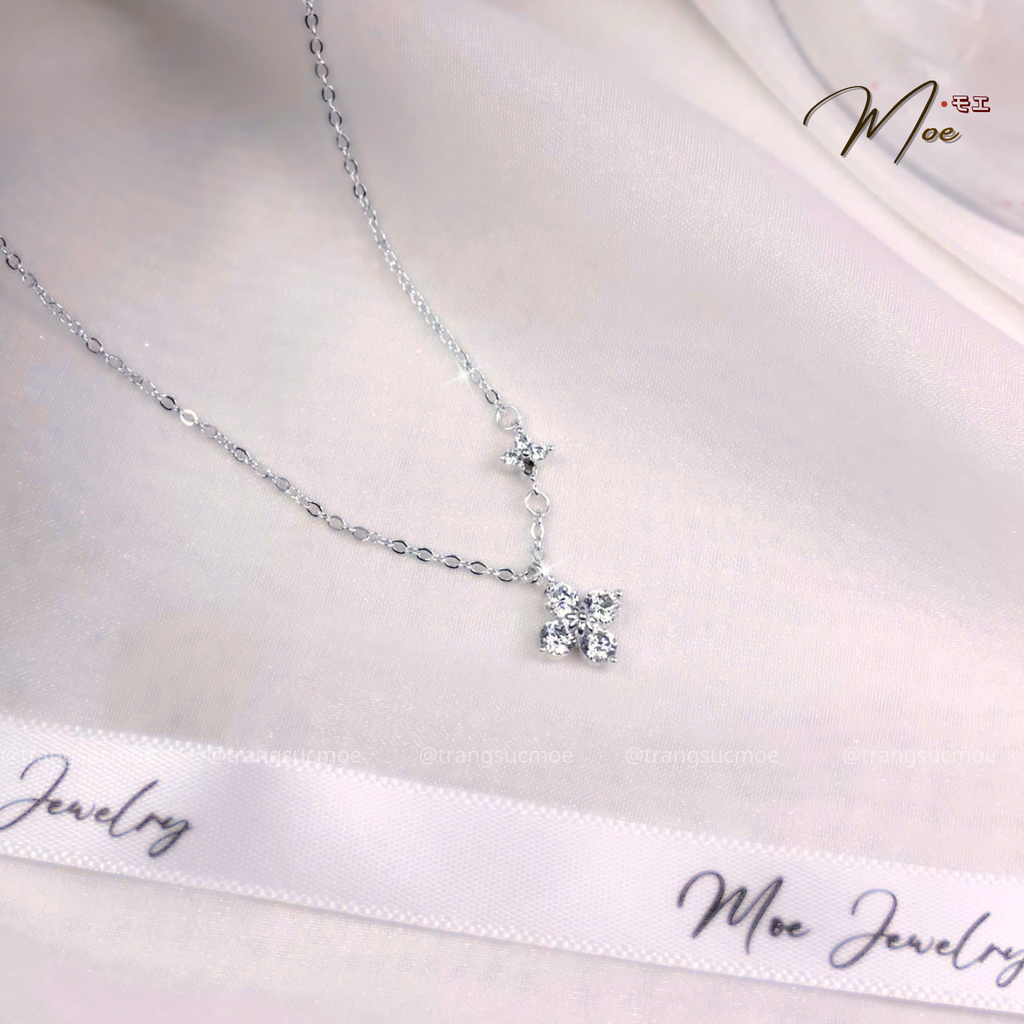 Minimalist Crystal Daisy Necklace – S925 Silver with CZ Crystal