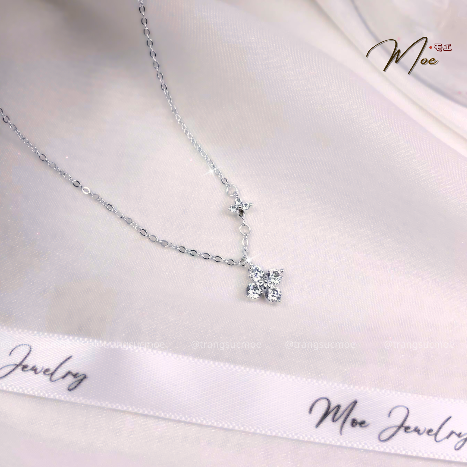 Minimalist Crystal Daisy Necklace – S925 Silver with CZ Crystal