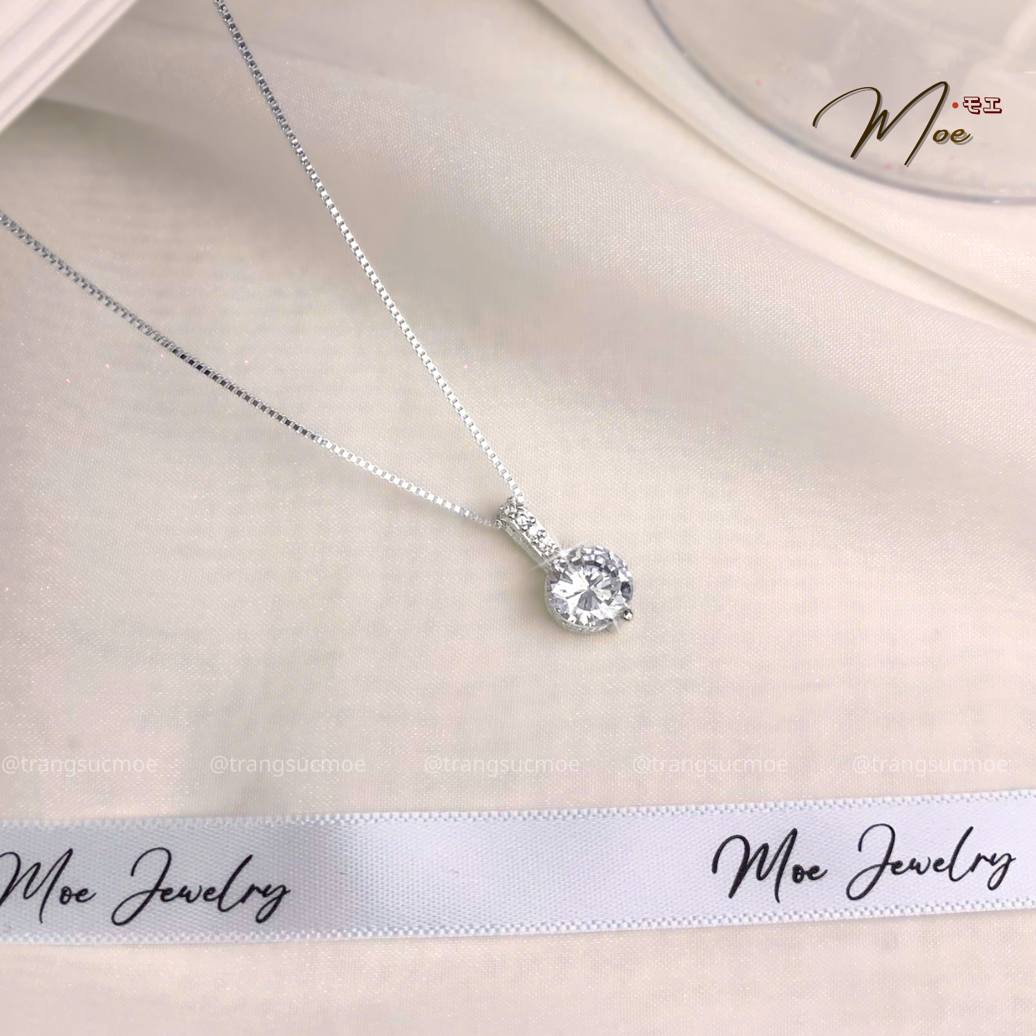 Luxury Crystal Solitaire Necklace – S925 Silver with Premium CZ Crystal