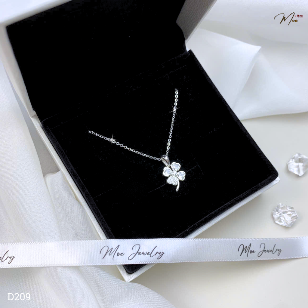 Lucky Four-Leaf Clover Crystal Silver Necklace