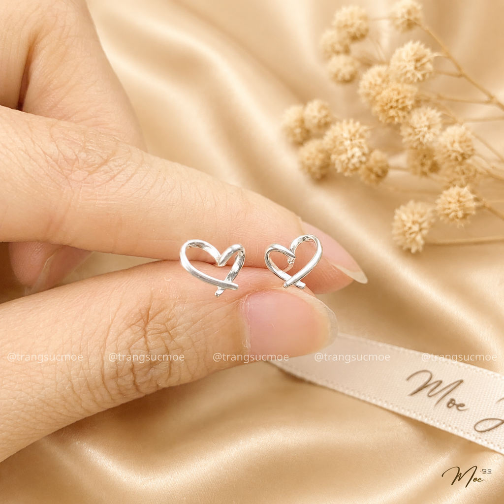 Dainty Heart Earrings – S925 Silver