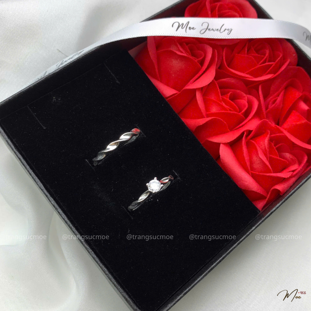 Crystal Twisted Couple Ring