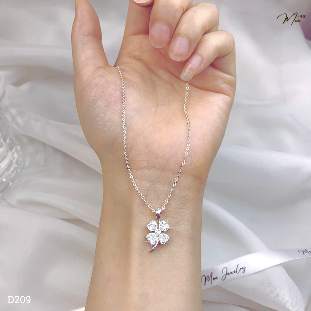 Lucky Four-Leaf Clover Crystal Silver Necklace