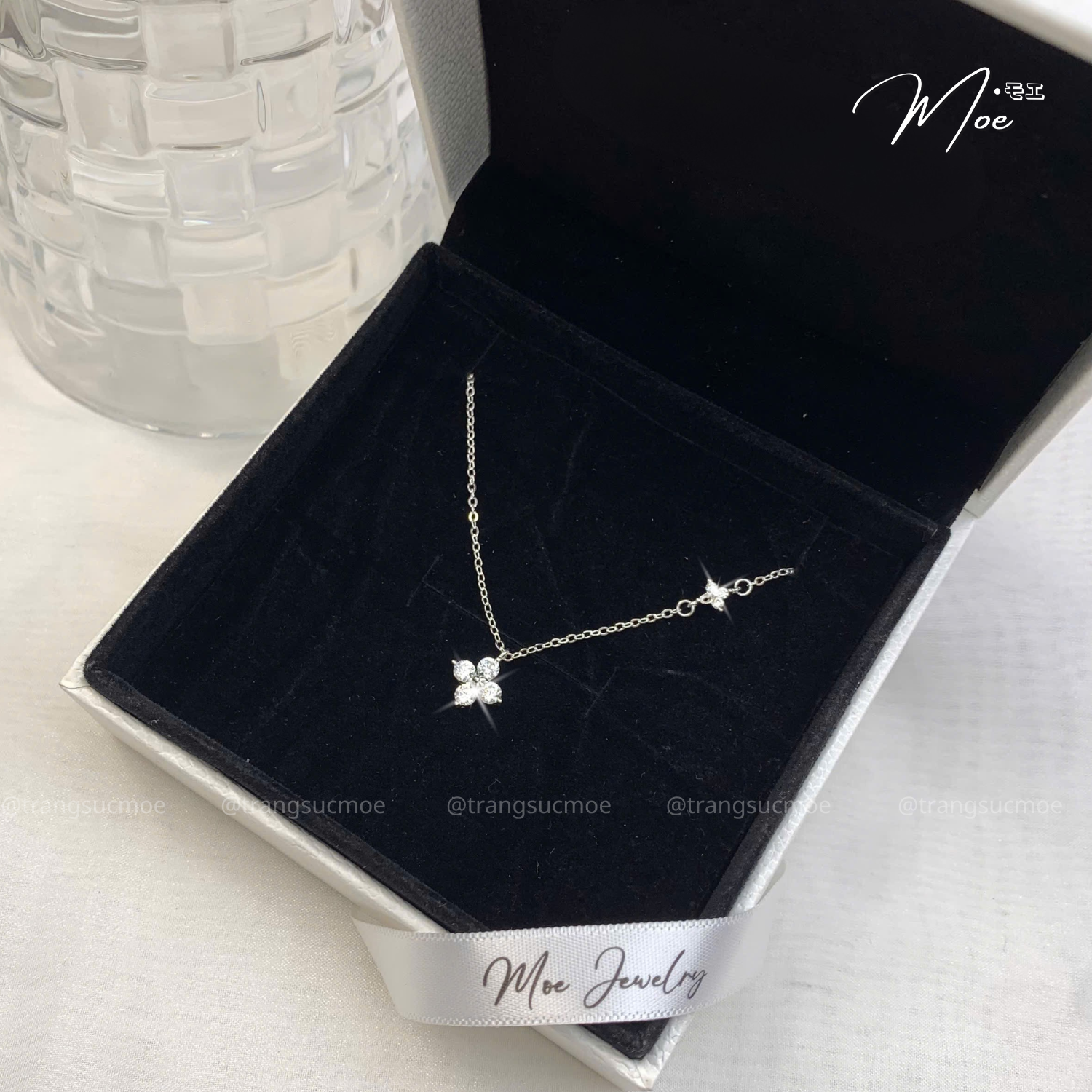 Minimalist Crystal Daisy Necklace – S925 Silver with CZ Crystal