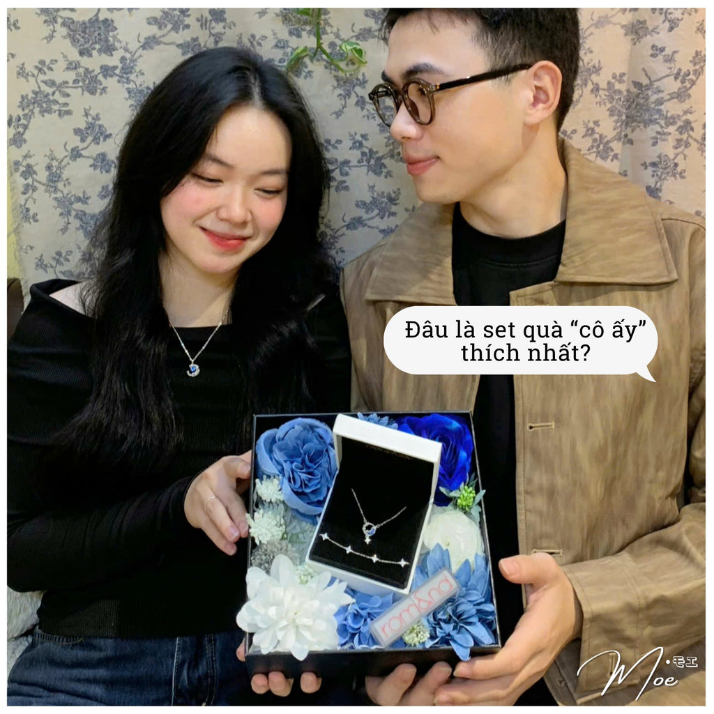 Hộp Quà Trang Sức Hoa Lụa Blueberry 20x20x15cm