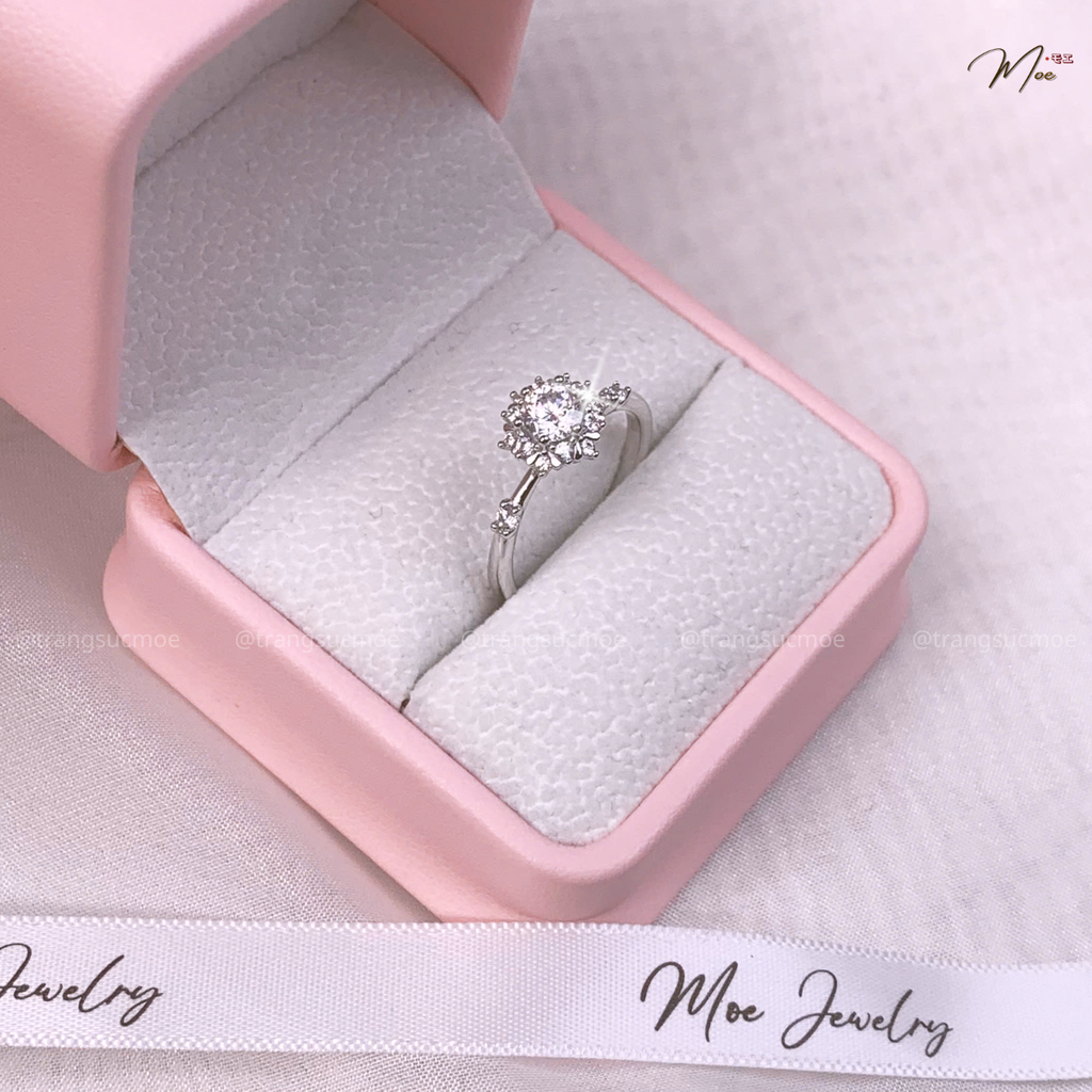 Crystal Snowflake Women's Ring – S925 Silver