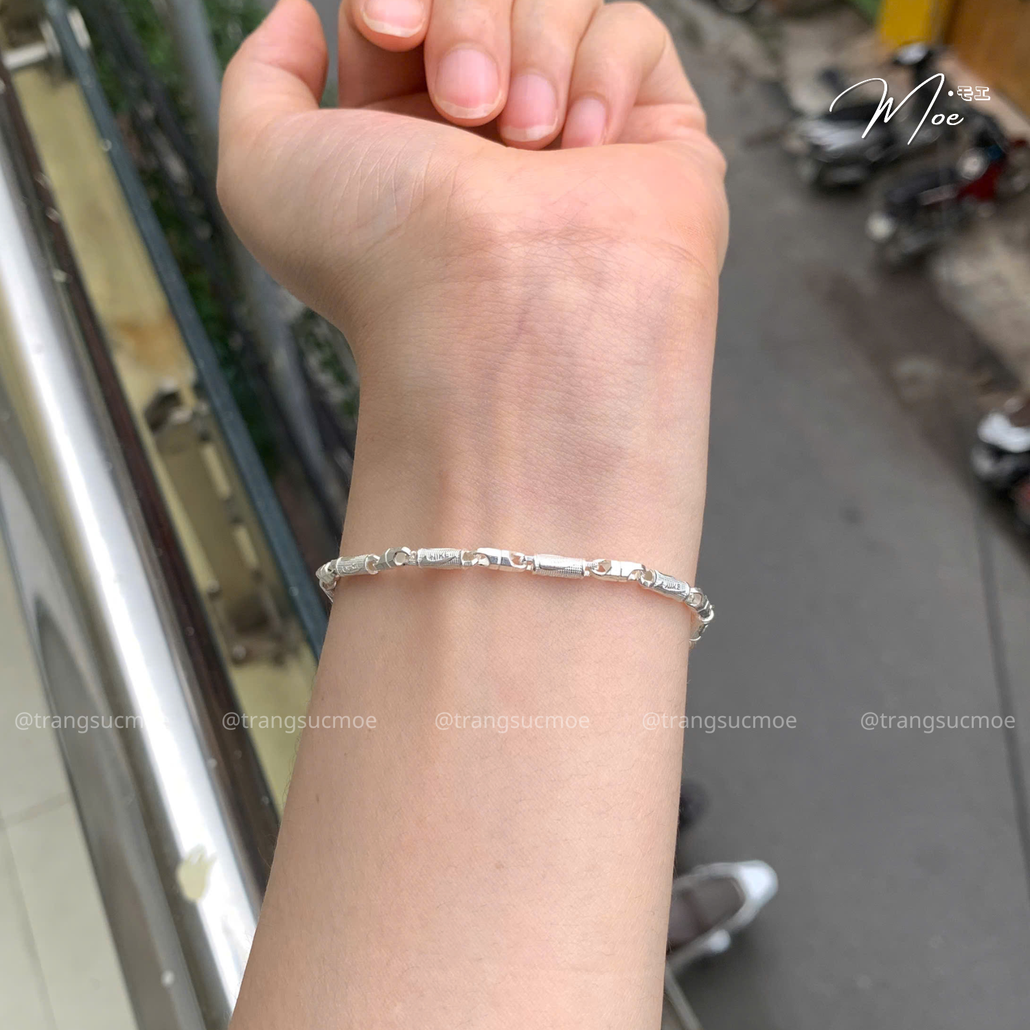 Men's Swoosh Pattern Tube Bracelet