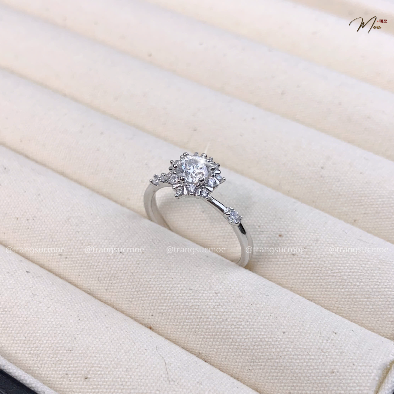 Crystal Snowflake Women's Ring – S925 Silver
