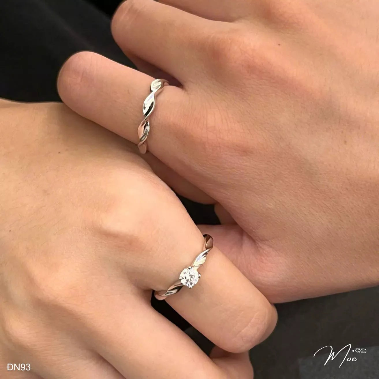 Crystal Twisted Couple Ring