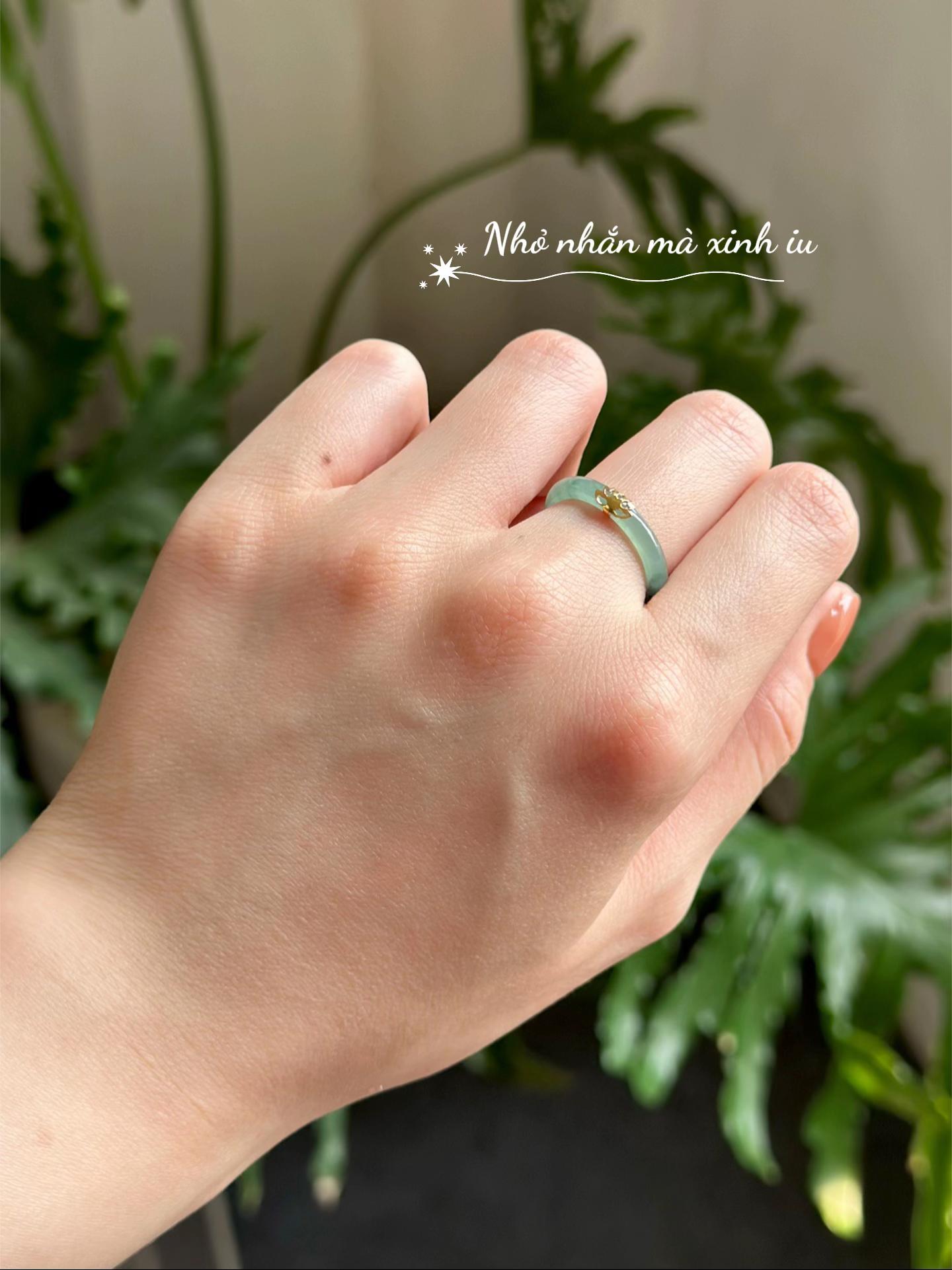Natural Blue Jade Lotus Ring – 10K Gold